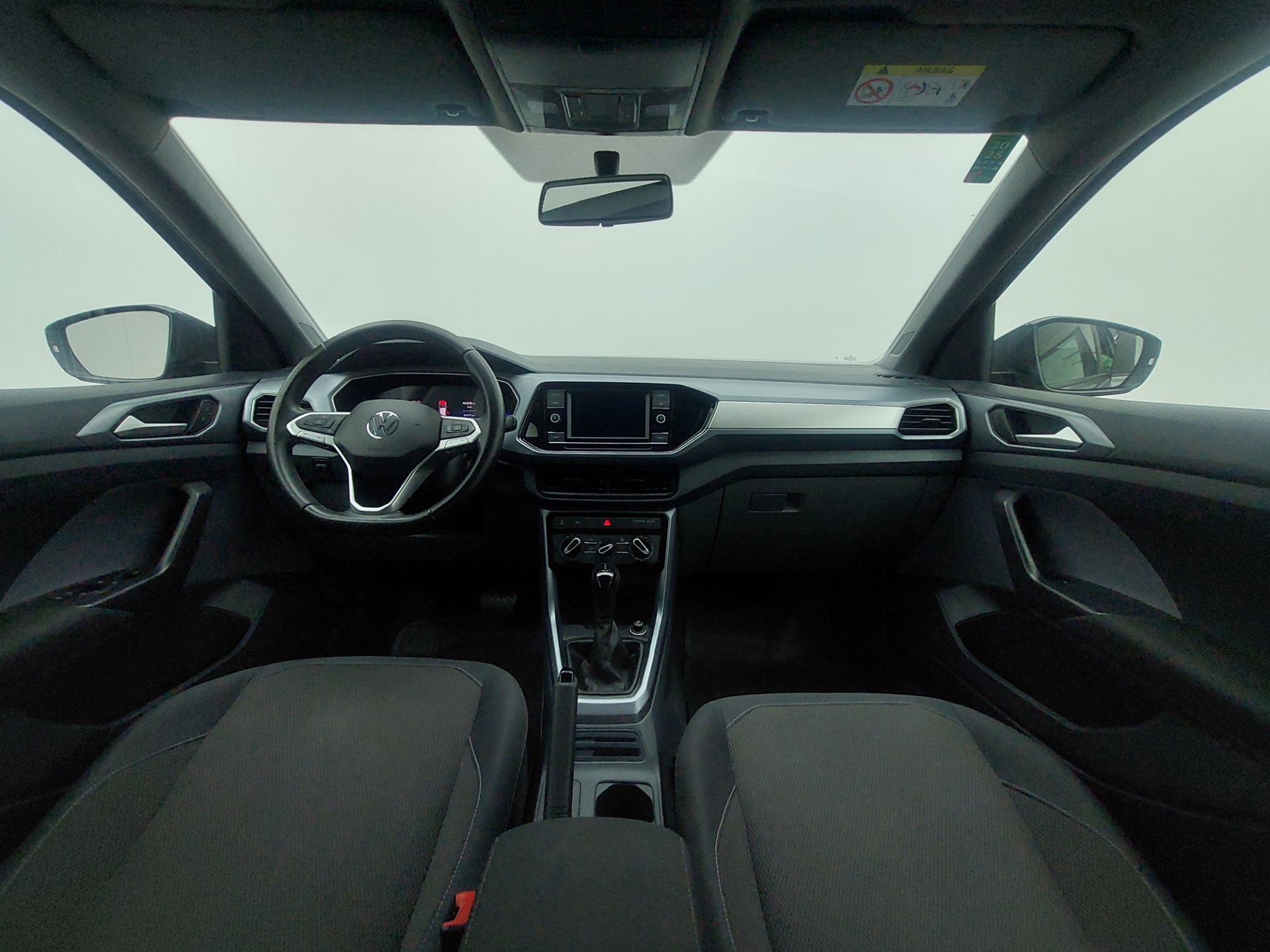 VOLKSWAGEN T-CROSS 1.0 - Vista 5
